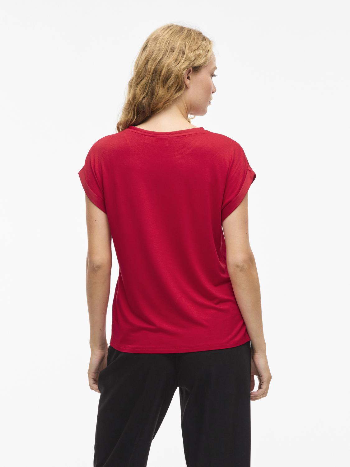 model_shot-back